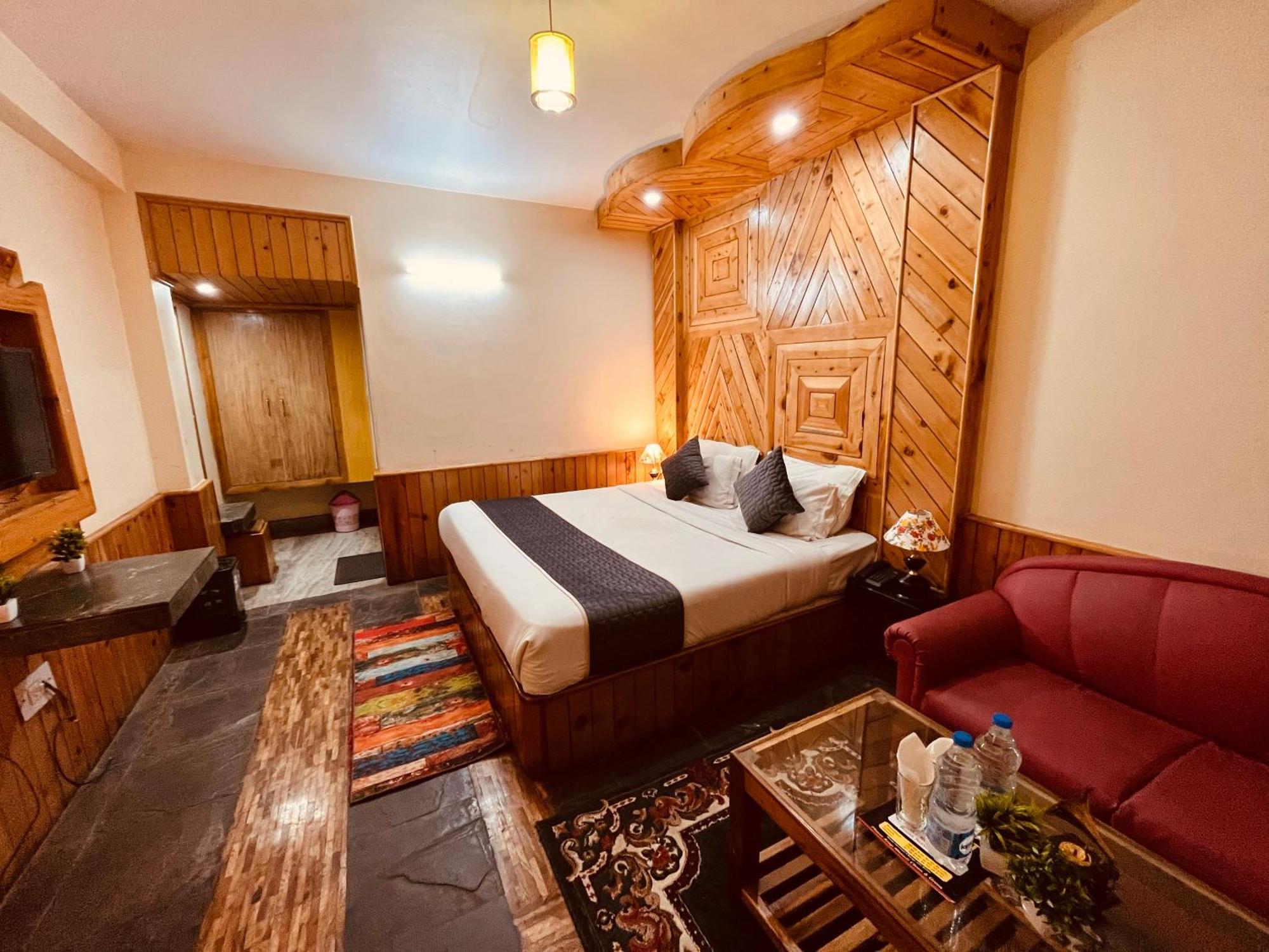 Hotel Hollywood Vibes #Riverview #Premium Rooms #Prime Location #Most Awarded #Parking #Top Rated #Open Terrace #Lawn #Best Selling Hotel In Manali Exterior foto