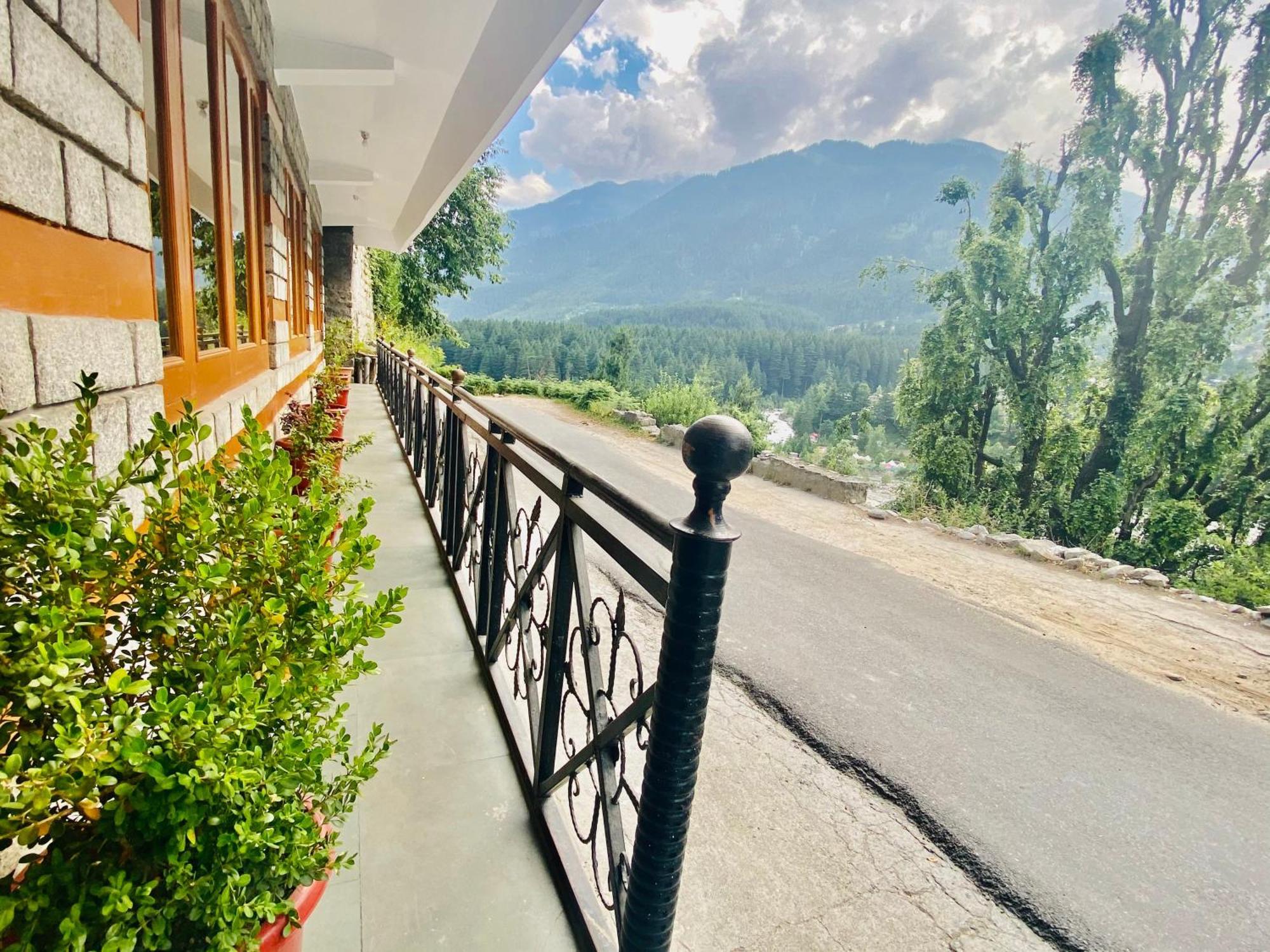 Hotel Hollywood Vibes #Riverview #Premium Rooms #Prime Location #Most Awarded #Parking #Top Rated #Open Terrace #Lawn #Best Selling Hotel In Manali Exterior foto